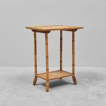 1572 7173 LAMP TABLE